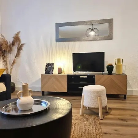 Le Petit Ecusson A La Cathedrale