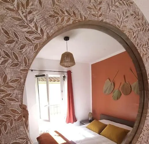 Le Petit Ecusson A La Cathedrale Apartment Nimes